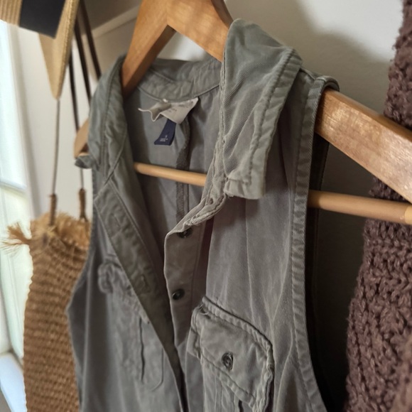 Universal Thread Romper - Picture 4 of 9